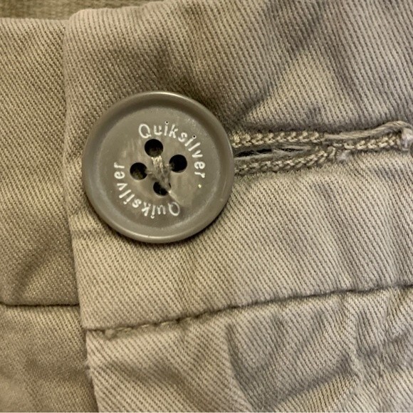 Quicksilver Tan Flat Front Chino 10" Inseam Shorts Size 38 - Picture 7 of 13